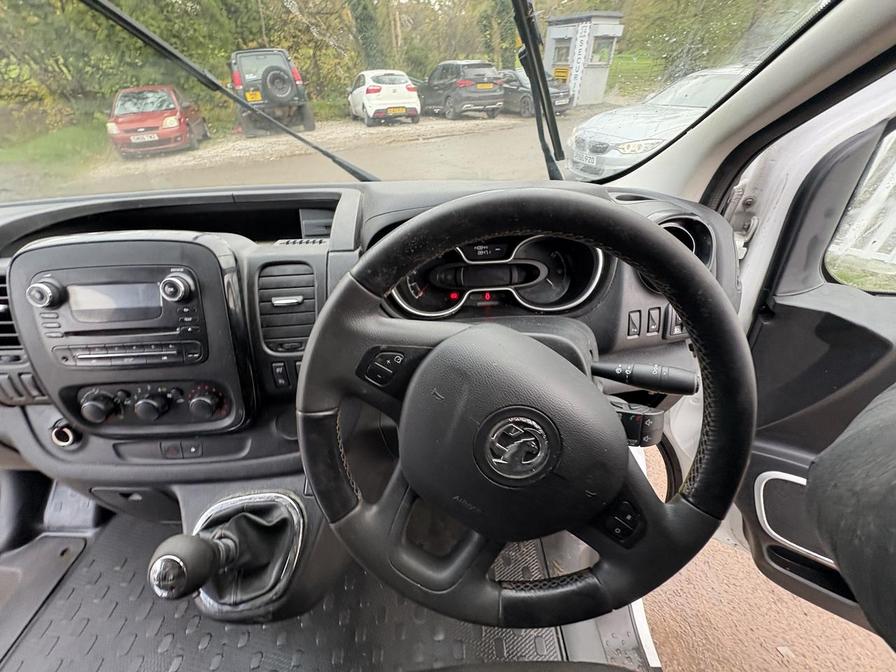 Used Vauxhall Vivaro 2017 for sale - 76459501: Photo 10