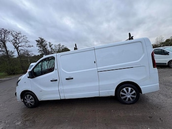 Used Vauxhall Vivaro 2017 for sale - 76459501: Photo