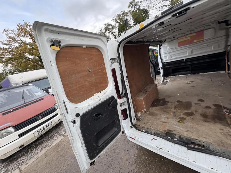 Used Vauxhall Vivaro 2017 for sale - 76459501: Photo 8