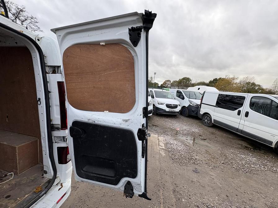 Used Vauxhall Vivaro 2017 for sale - 76459501: Photo 9