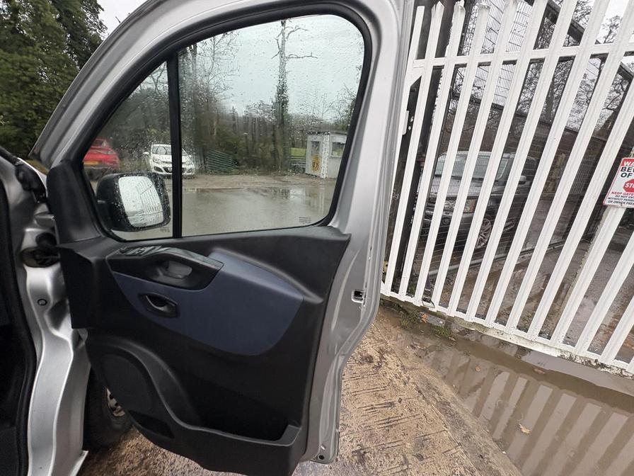 Used Vauxhall Vivaro 2018 for sale - 77051120: Photo 19