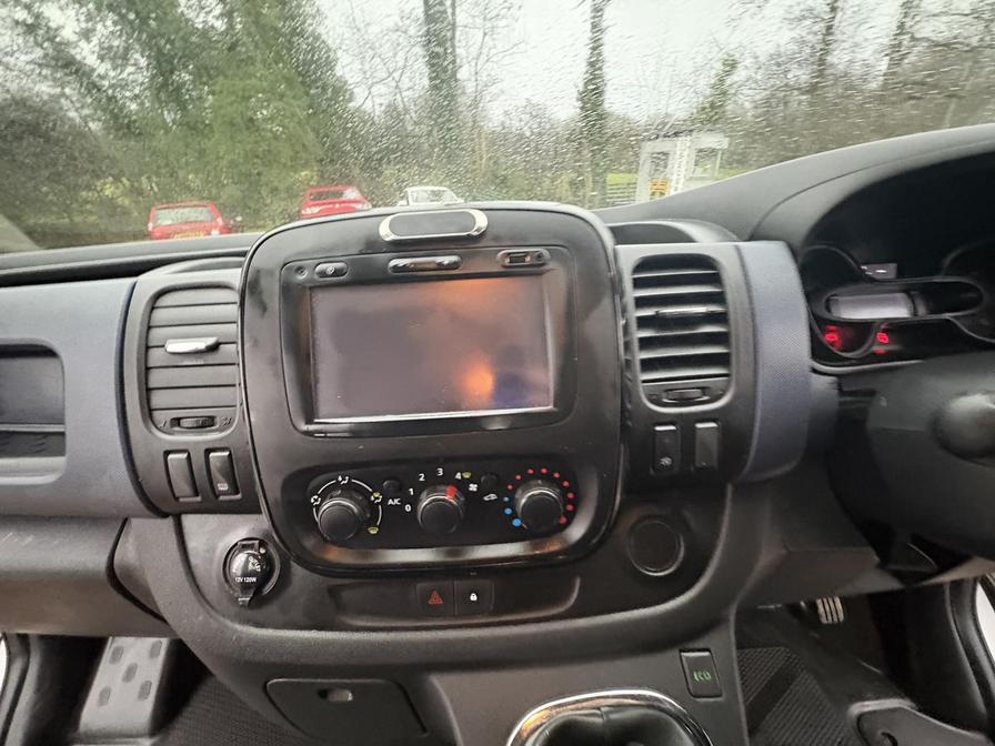 Used Vauxhall Vivaro 2018 for sale - 77051120: Photo 21