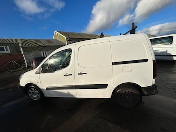 Used Peugeot Partner 2018 for sale - 76788593: Photo