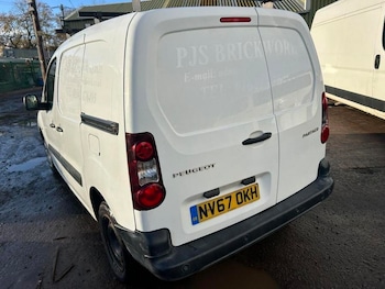 Used Peugeot Partner 2018 for sale - 76788593: Photo
