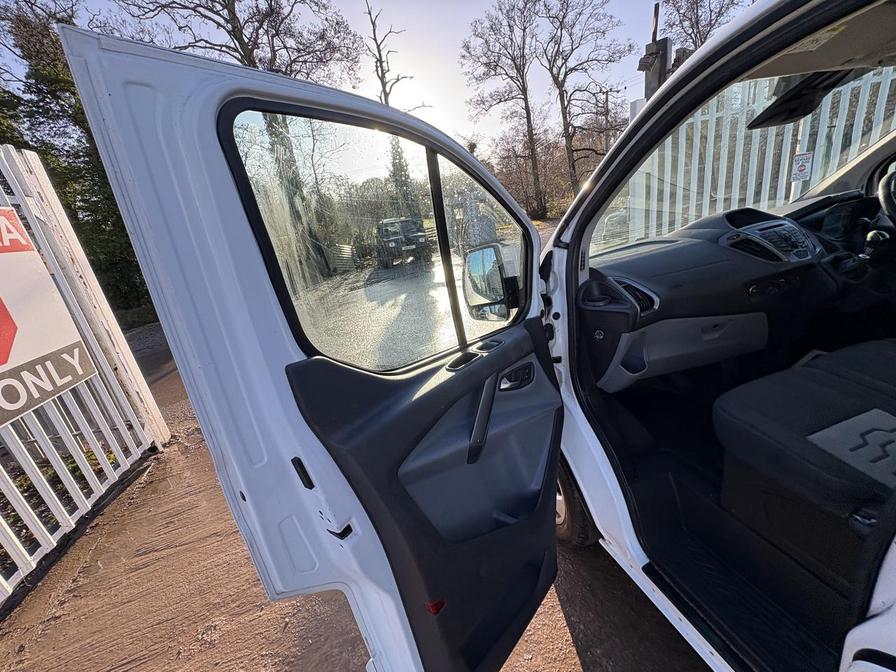 Used Ford Transit Custom 2017 for sale - 76804475: Photo 18