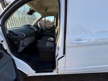 Used Ford Transit Custom 2017 for sale - 76804475: Photo