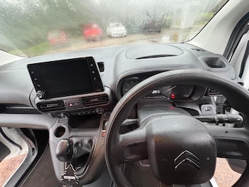 Used Citroen Berlingo 2020 for sale - 76967240: Photo