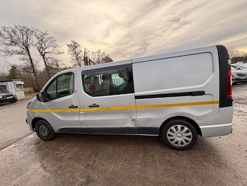 Used Vauxhall Vivaro 2018 for sale - 77206053: Photo