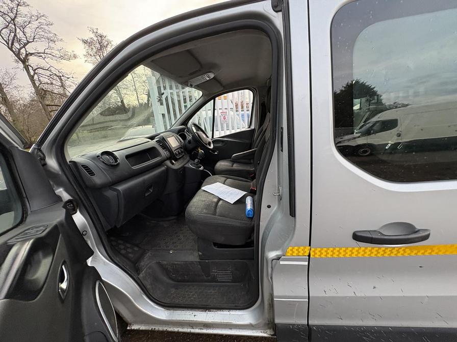 Used Vauxhall Vivaro 2018 for sale - 77206053: Photo 4