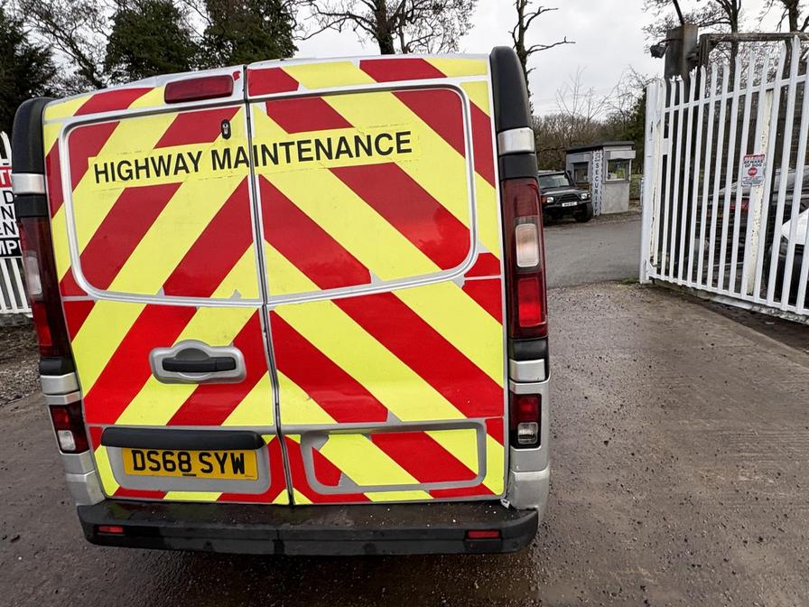 Used Vauxhall Vivaro 2018 for sale - 77206053: Photo 5