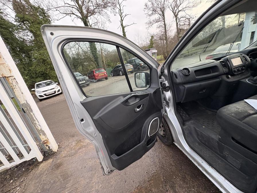Used Vauxhall Vivaro 2018 for sale - 77206053: Photo 6