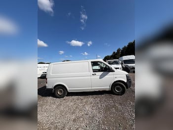 Used Volkswagen Transporter 2015 for sale - 79648127: Photo