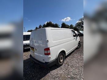 Used Volkswagen Transporter 2015 for sale - 79648127: Photo