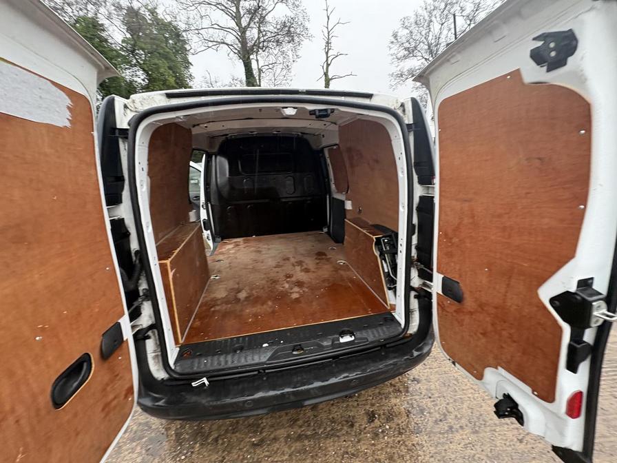 Used Renault Kangoo 2017 for sale - 76937916: Photo 13