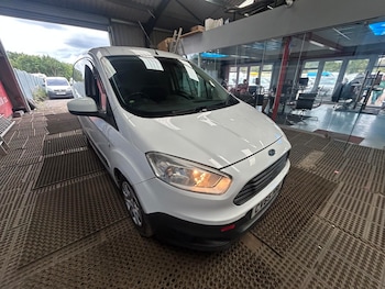 Used Ford Transit Courier 2015 for sale - 75603210: Photo