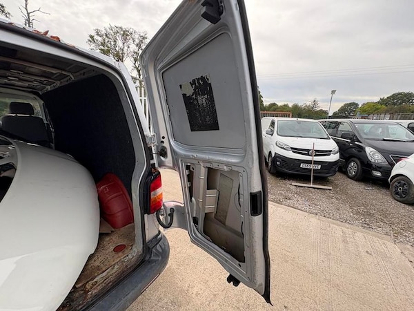 Used Volkswagen Transporter 2007 for sale - 76155452: Photo 5