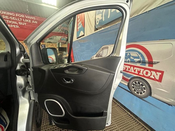 Used Vauxhall Vivaro 2018 for sale - 76184202: Photo 15