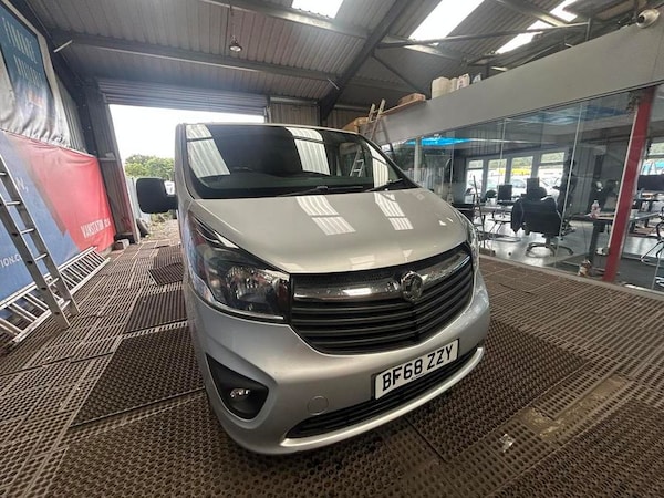 Used Vauxhall Vivaro 2018 for sale - 76184202: Photo 1