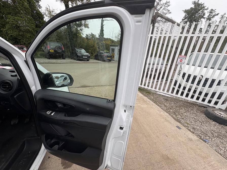 Used Mercedes-Benz Vito 2019 for sale - 77810725: Photo 17