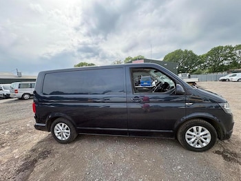 Used Volkswagen Transporter 2016 for sale - 79287068: Photo