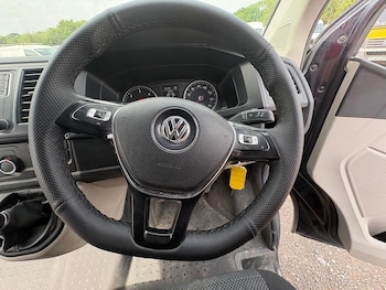 Used Volkswagen Transporter 2016 for sale - 79287068: Photo