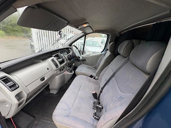 Used Vauxhall Vivaro 2005 for sale - 76459500: Photo