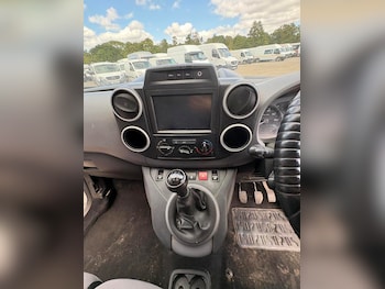 Used Peugeot Partner 2016 for sale - 79466565: Photo