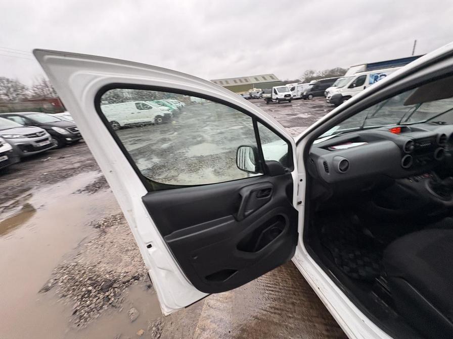 Used Peugeot Partner 2016 for sale - 77058086: Photo 13