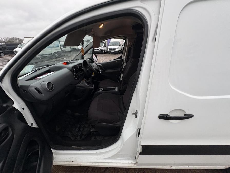 Used Peugeot Partner 2016 for sale - 77058086: Photo 5