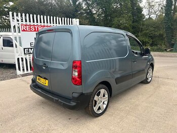 Used Peugeot Partner 2010 for sale - 76552703: Photo