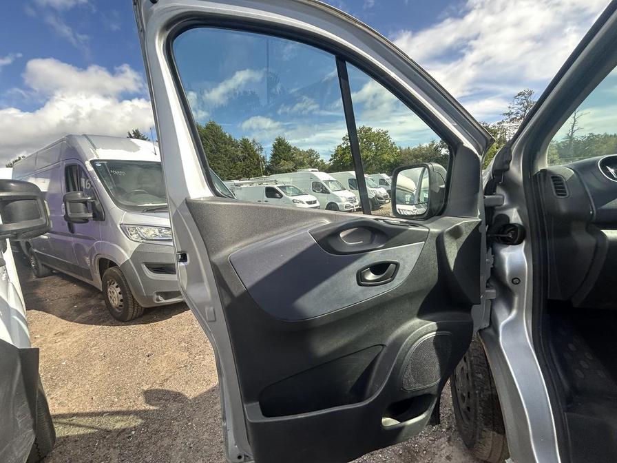Used Vauxhall Vivaro 2016 for sale - 76310049: Photo 11