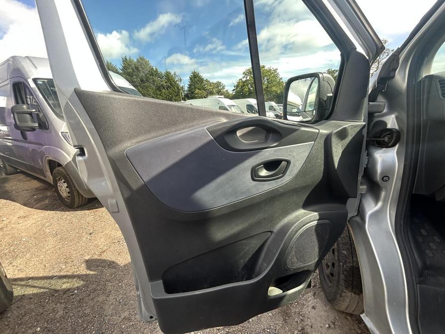 Used Vauxhall Vivaro 2016 for sale - 76310049: Photo 12