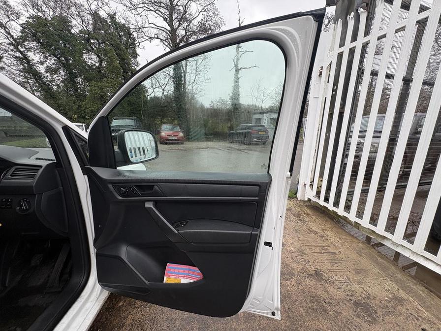 Used Volkswagen Caddy Maxi 2017 for sale - 77293906: Photo 13