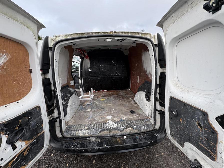 Used Renault Kangoo 2015 for sale - 76856646: Photo 11