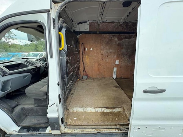 Used Ford Transit 2015 for sale - 76242133: Photo 20