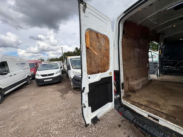 Used Ford Transit 2015 for sale - 76242133: Photo 7