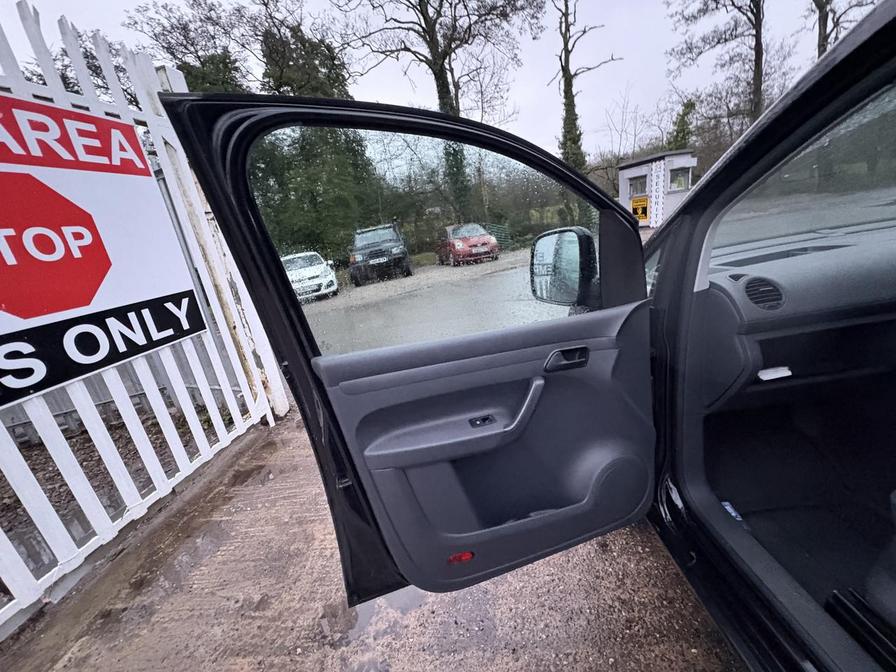 Used Volkswagen Caddy 2015 for sale - 77293900: Photo 13