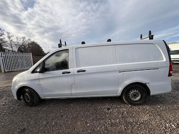 Used Mercedes-Benz Vito 2017 for sale - 76889265: Photo