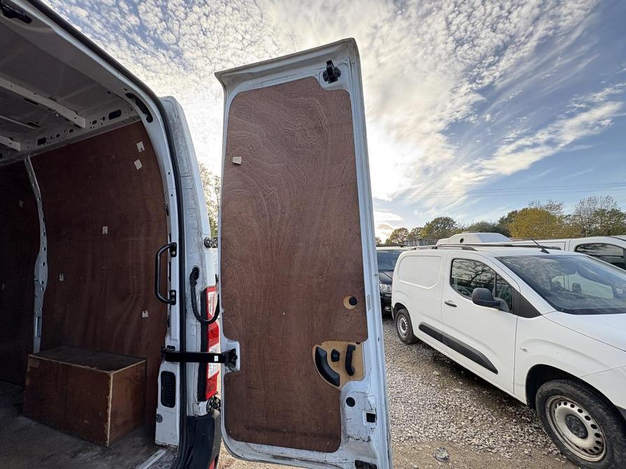 Used Vauxhall Movano 2020 for sale - 76401031: Photo 13