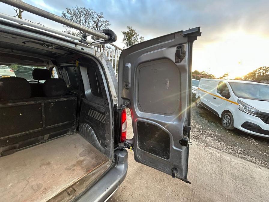 Used Vauxhall Combo 2019 for sale - 76401032: Photo 11