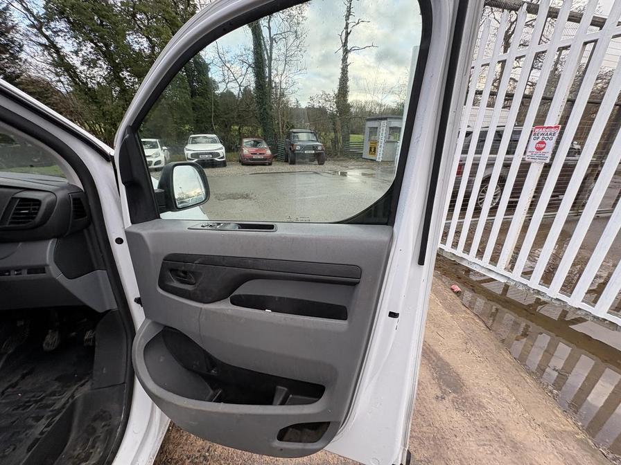 Used Vauxhall Vivaro 2022 for sale - 77600904: Photo 16