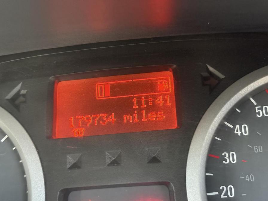 Used Vauxhall Vivaro 2013 for sale - 76523731: Photo 2