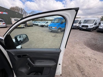 Used Volkswagen Caddy 2013 for sale - 78337139: Photo