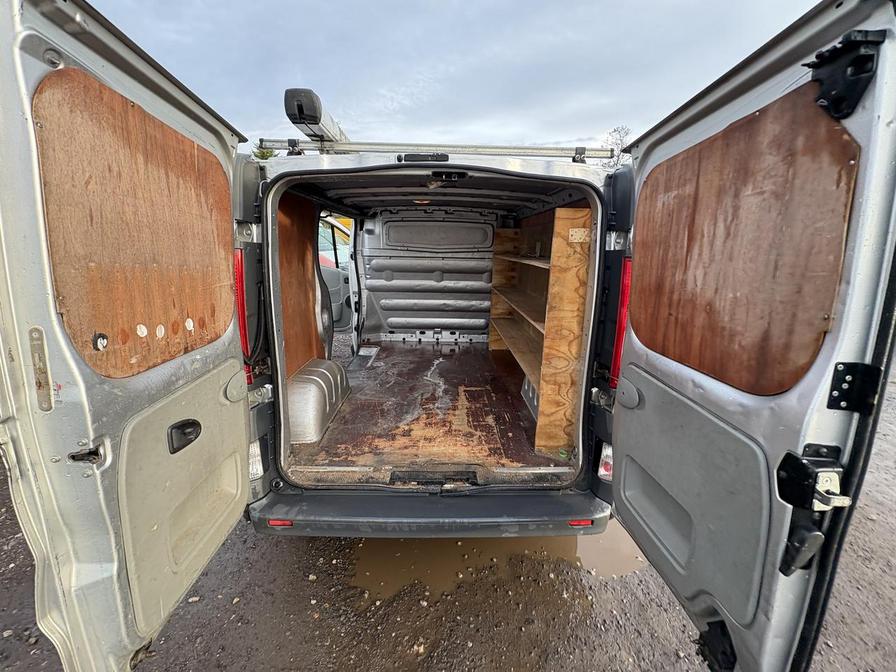 Used Vauxhall Vivaro 2011 for sale - 77167518: Photo 12