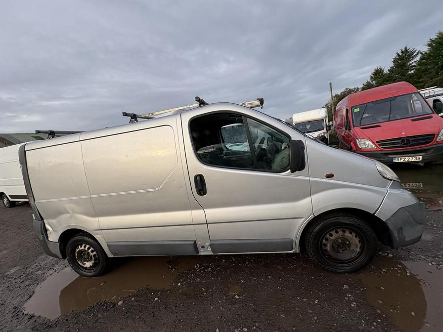 Used Vauxhall Vivaro 2011 for sale - 77167518: Photo 3