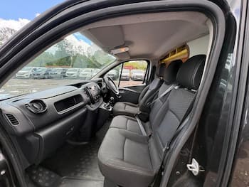 Used Vauxhall Vivaro 2017 for sale - 79700681: Photo