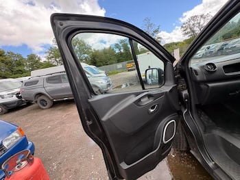 Used Vauxhall Vivaro 2017 for sale - 79700681: Photo