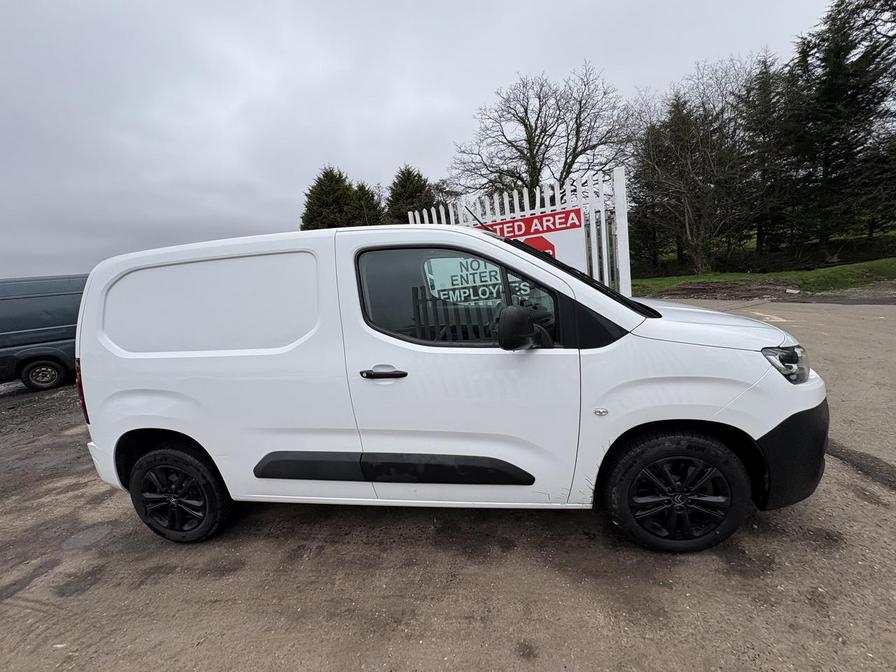 Used Citroen Berlingo 2020 for sale - 77800140: Photo 2