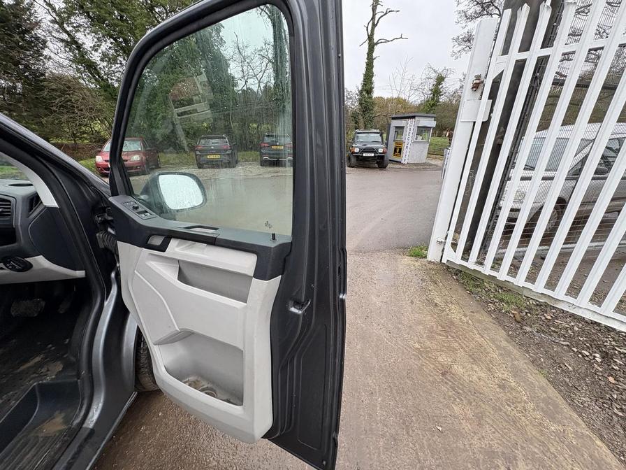 Used Volkswagen Transporter 2017 for sale - 76745806: Photo 15