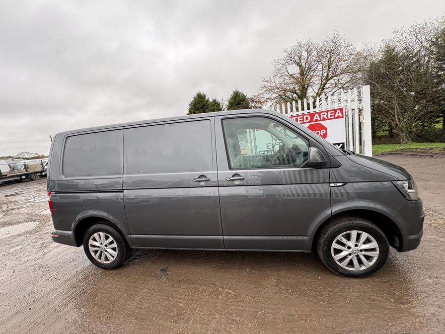Used Volkswagen Transporter 2017 for sale - 76745806: Photo 4